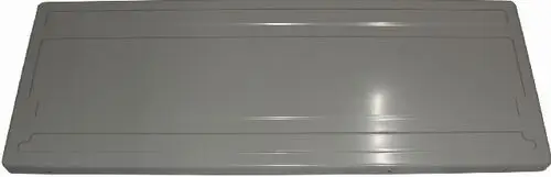 Graue, flache Verkleidung aus Metall mit einfachen, geraden Linien, hergestellt von Wolf, passend für Montage in verschiedenen Anwendungen.